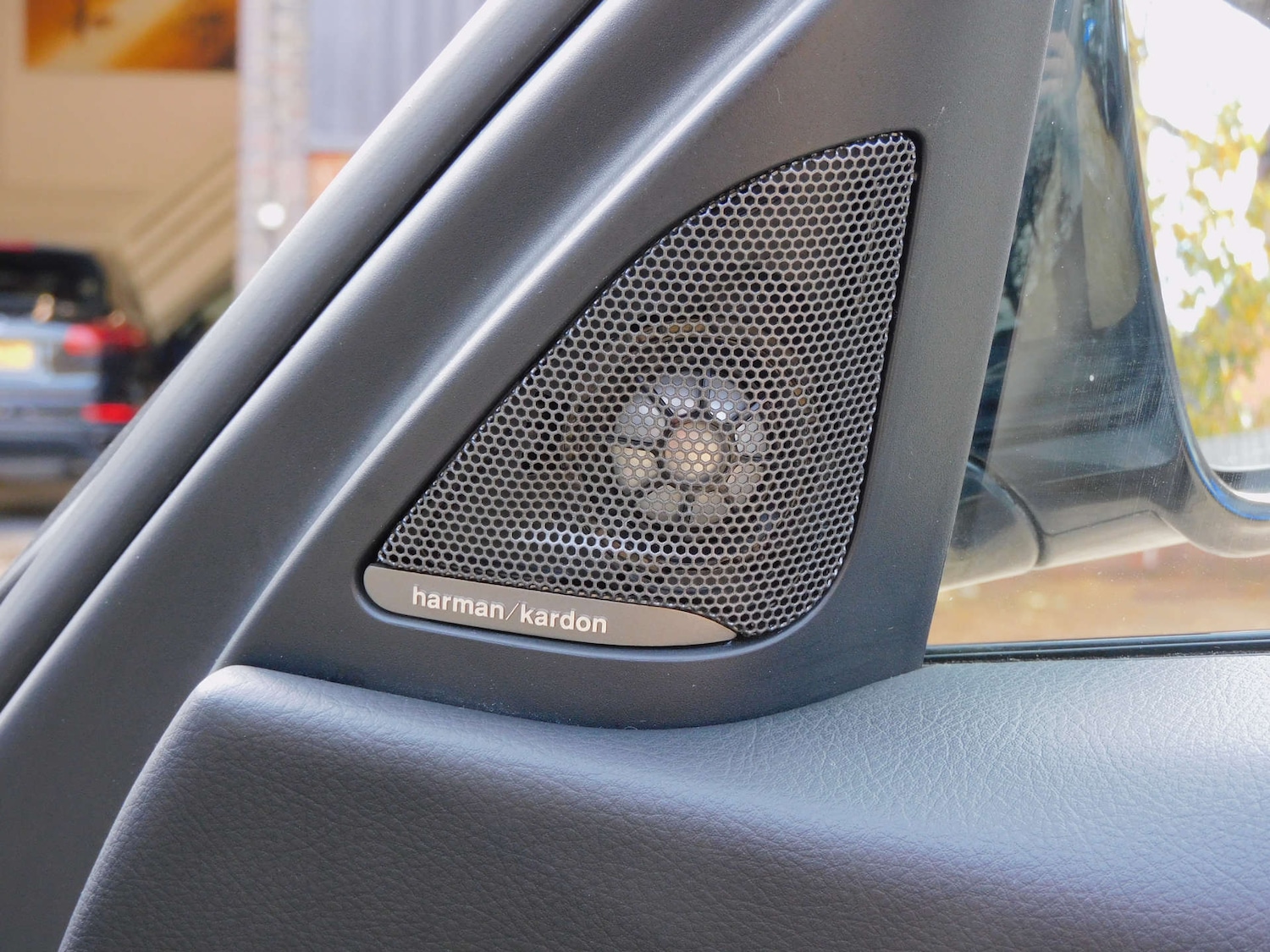 Used BMW 3 Series 2017 for sale - 76462103: Photo 28