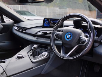 Used BMW i8 2016 for sale - 78979423: Photo