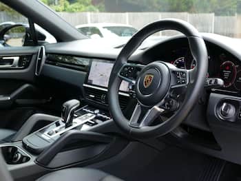 Used Porsche Cayenne 2019 for sale - 79641884: Photo