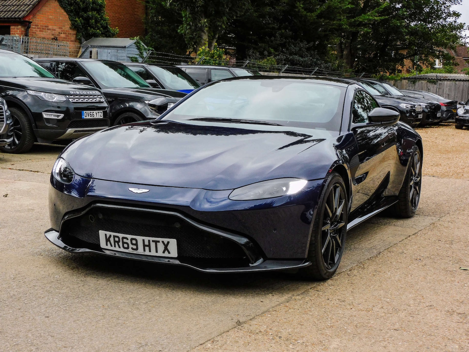 Used Aston Martin Vantage 2019 for sale - 76601142: Photo 16