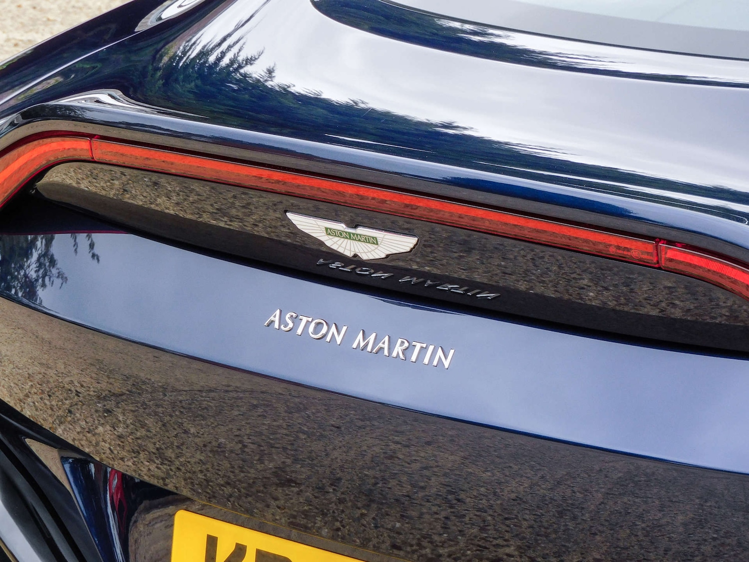 Used Aston Martin Vantage 2019 for sale - 76601142: Photo 20