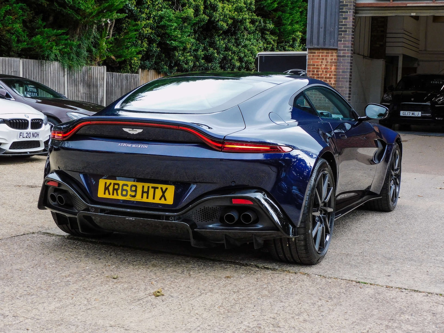 Used Aston Martin Vantage 2019 for sale - 76601142: Photo 21
