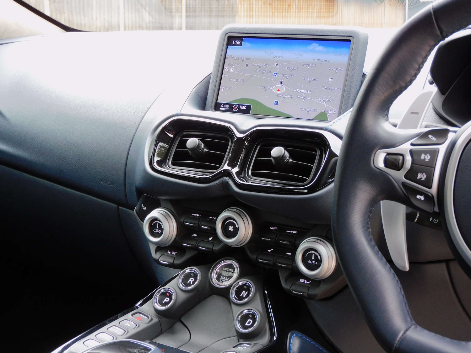 Used Aston Martin Vantage 2019 for sale - 76601142: Photo 24