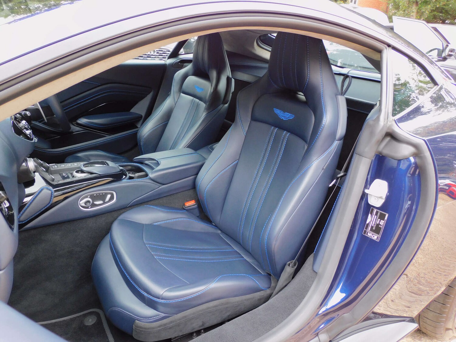 Used Aston Martin Vantage 2019 for sale - 76601142: Photo 37