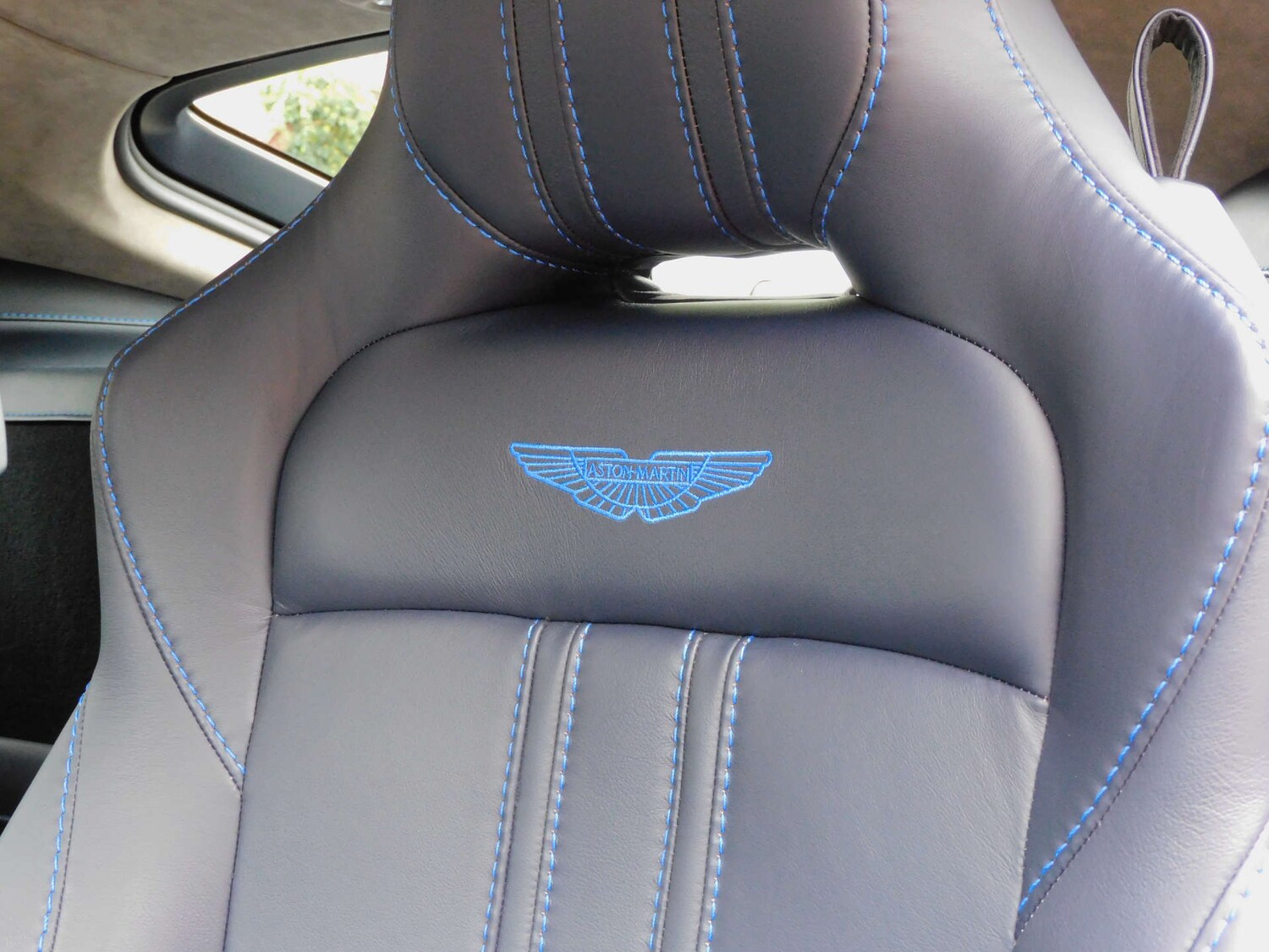 Used Aston Martin Vantage 2019 for sale - 76601142: Photo 38