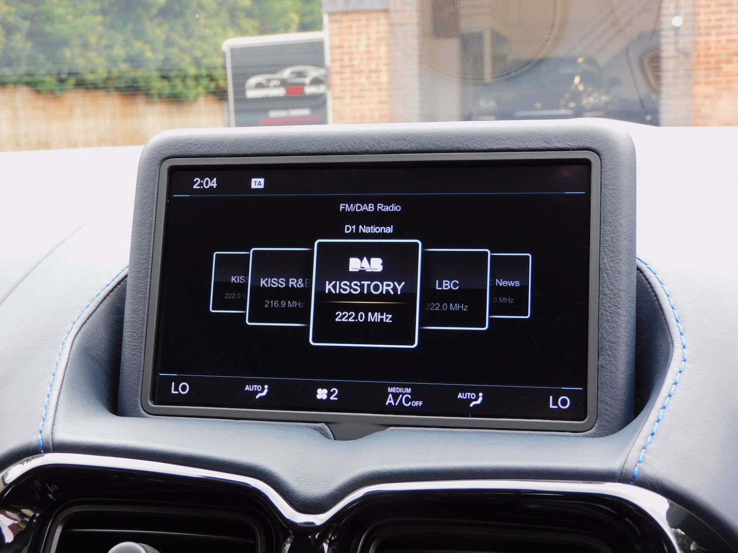 Used Aston Martin Vantage 2019 for sale - 76601142: Photo 42