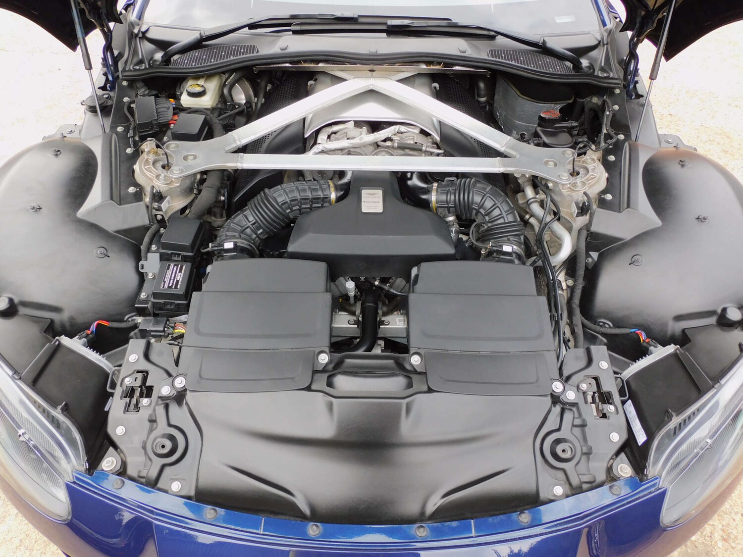 Used Aston Martin Vantage 2019 for sale - 76601142: Photo 54