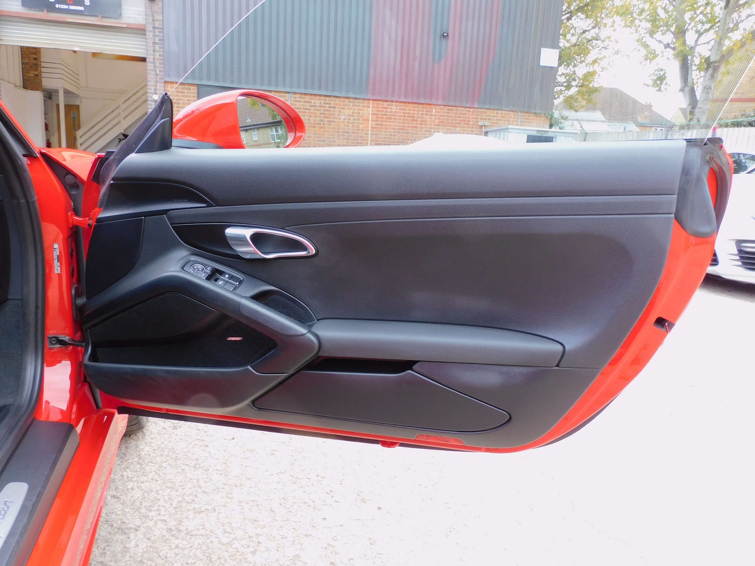 Used Porsche Cayman 2019 for sale - 76385756: Photo 24