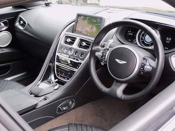 Used Aston Martin DB11 2017 for sale - 75788030: Photo