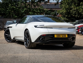 Used Aston Martin DB11 2018 for sale - 79313980: Photo
