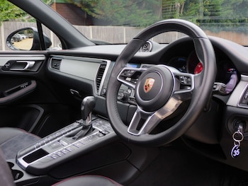 Used Porsche Macan 2017 for sale - 75485392: Photo