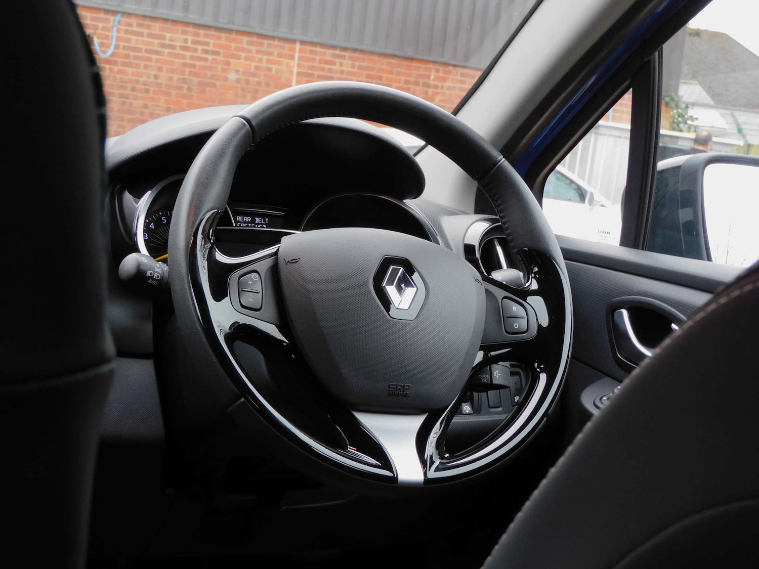 Used Renault Clio 2015 for sale - 77288541: Photo 22