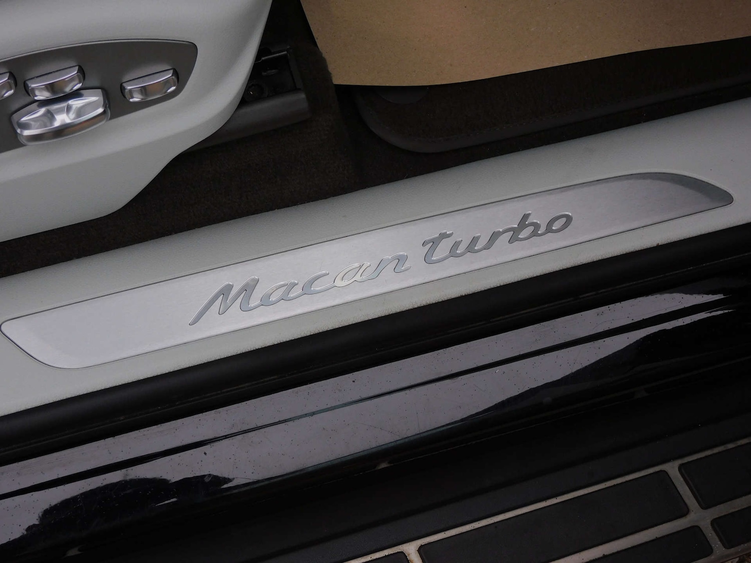 Used Porsche Macan 2015 for sale - 77022410: Photo 25