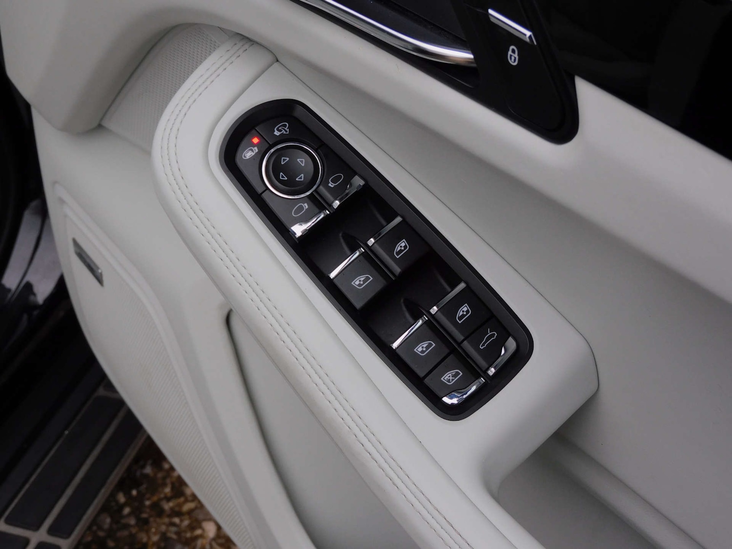 Used Porsche Macan 2015 for sale - 77022410: Photo 29