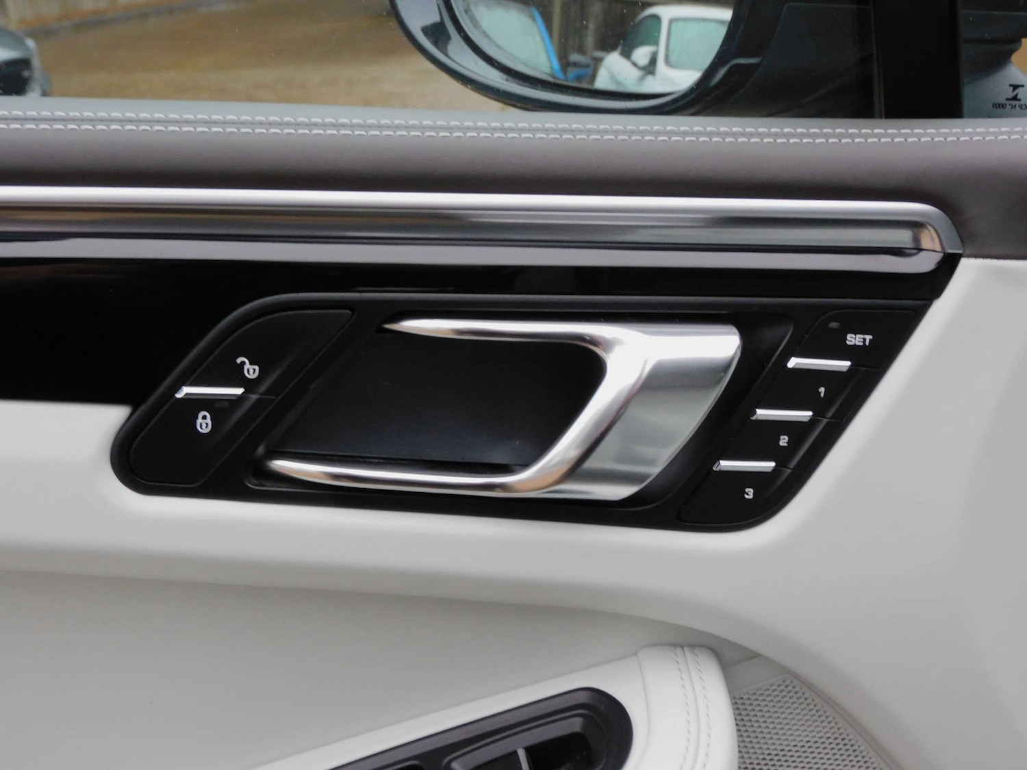 Used Porsche Macan 2015 for sale - 77022410: Photo 56