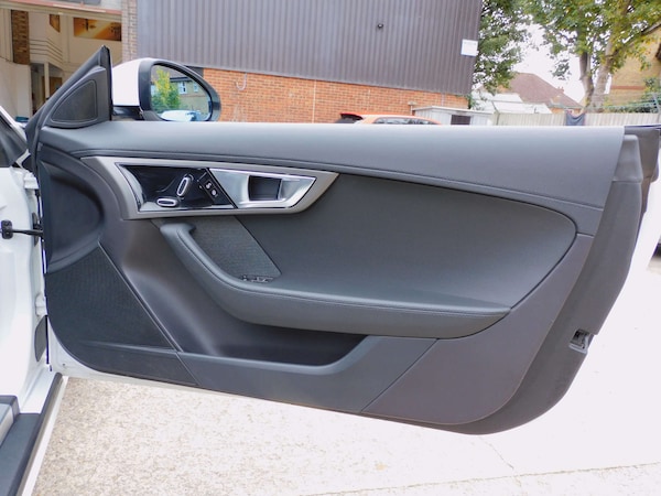 Used Jaguar F-Type 2014 for sale - 76220623: Photo 24
