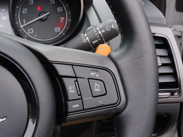 Used Jaguar F-Type 2014 for sale - 76220623: Photo 39