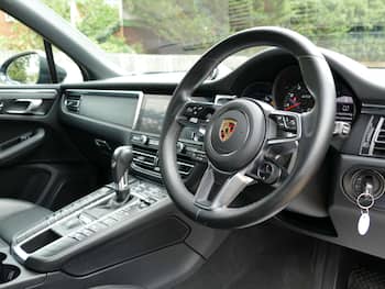 Used Porsche Macan 2021 for sale - 79664014: Photo