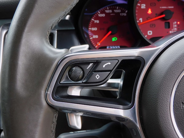 Used Porsche Macan 2015 for sale - 76275304: Photo 38