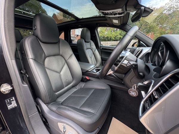 Used Porsche Cayenne 2014 for sale - 76144441: Photo 19
