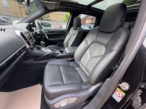 Used Porsche Cayenne 2014 for sale - 76144441: Photo 27