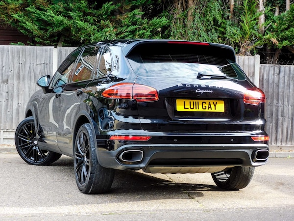 Used Porsche Cayenne 2014 for sale - 76144441: Photo 2