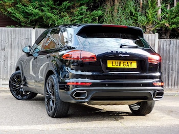 Used Porsche Cayenne 2014 for sale - 76144441: Photo 2