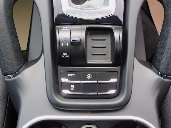 Used Porsche Cayenne 2014 for sale - 76144441: Photo 34