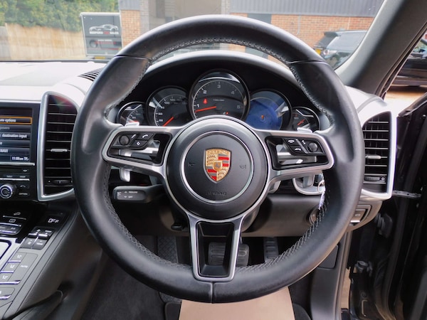 Used Porsche Cayenne 2014 for sale - 76144441: Photo 36