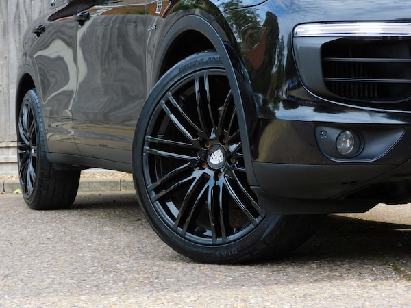Used Porsche Cayenne 2014 for sale - 76144441: Photo 3