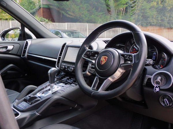 Used Porsche Cayenne 2014 for sale - 76144441: Photo 4