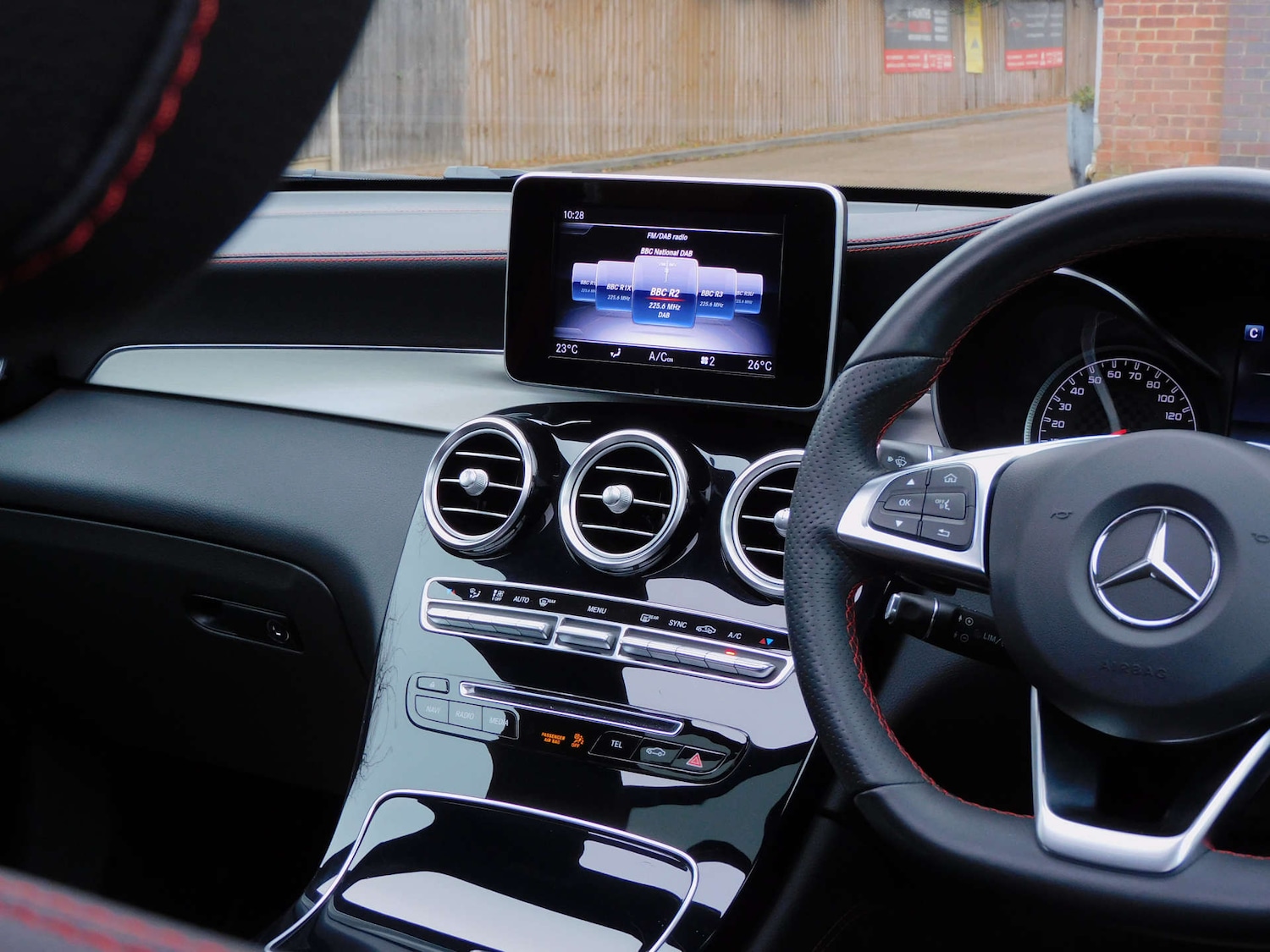 Used Mercedes-Benz GLC 2018 for sale - 77137397: Photo 14