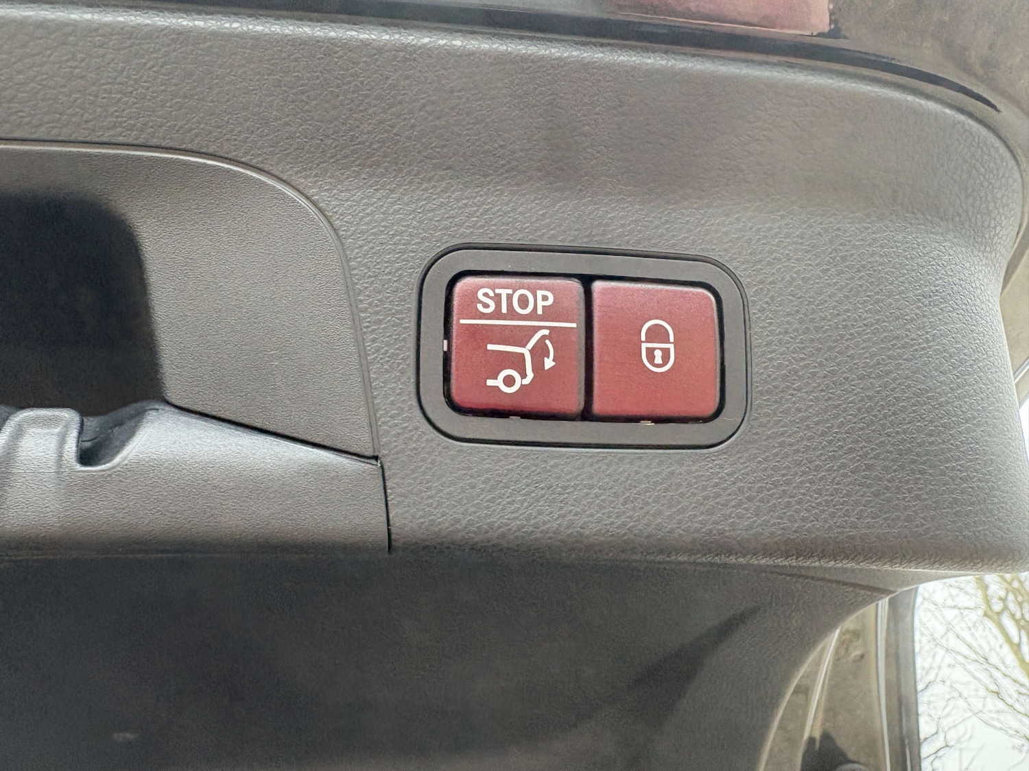 Used Mercedes-Benz GLC 2018 for sale - 77137397: Photo 49