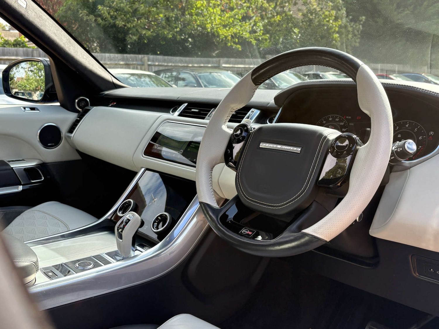 Used Land Rover Range Rover Sport 2019 for sale - 76278353: Photo 4