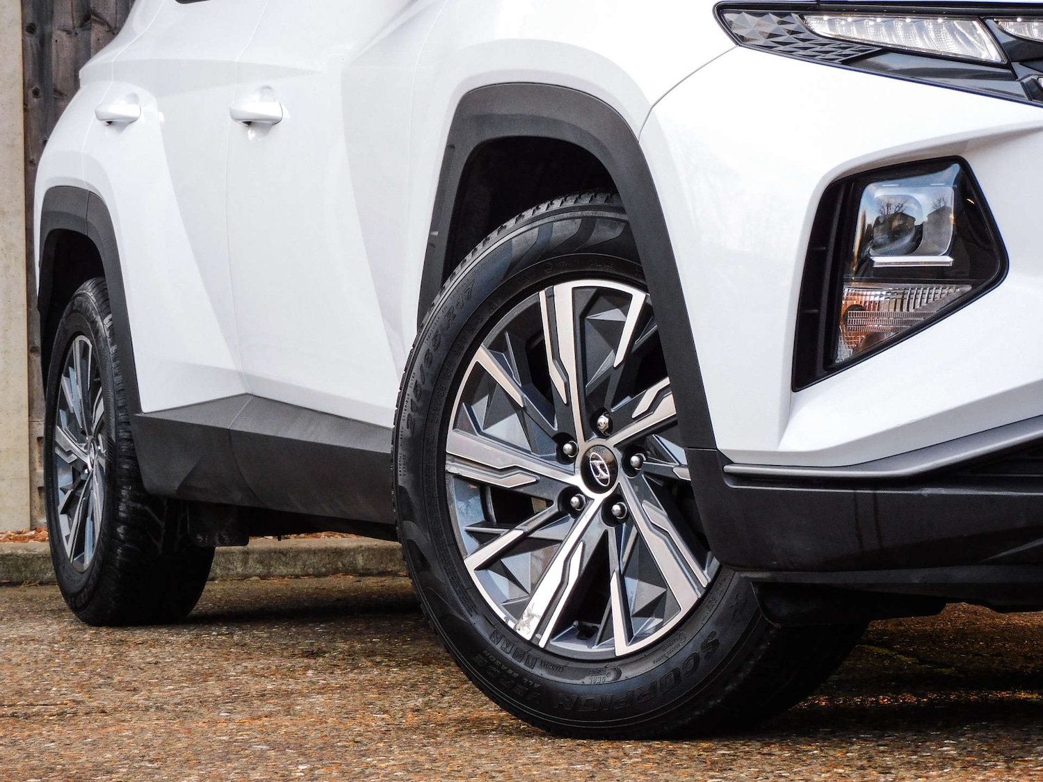 Used Hyundai TUCSON 2021 for sale - 76905223: Photo 3