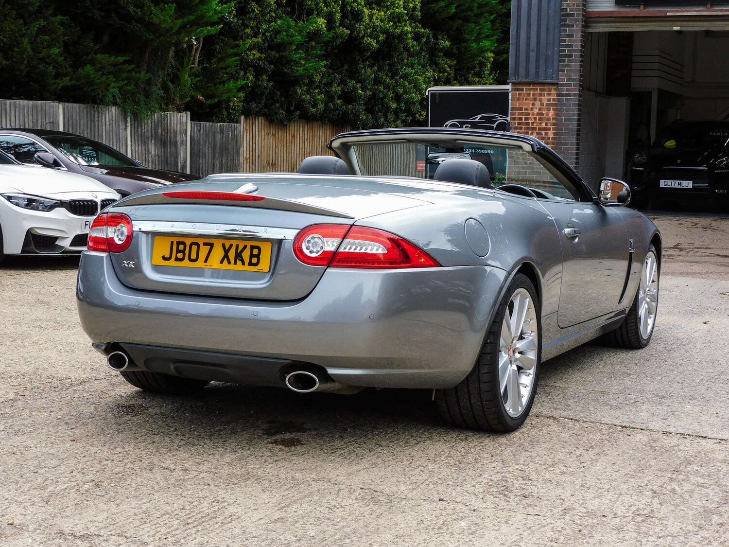 Used Jaguar XK 2010 for sale - 76278667: Photo 15