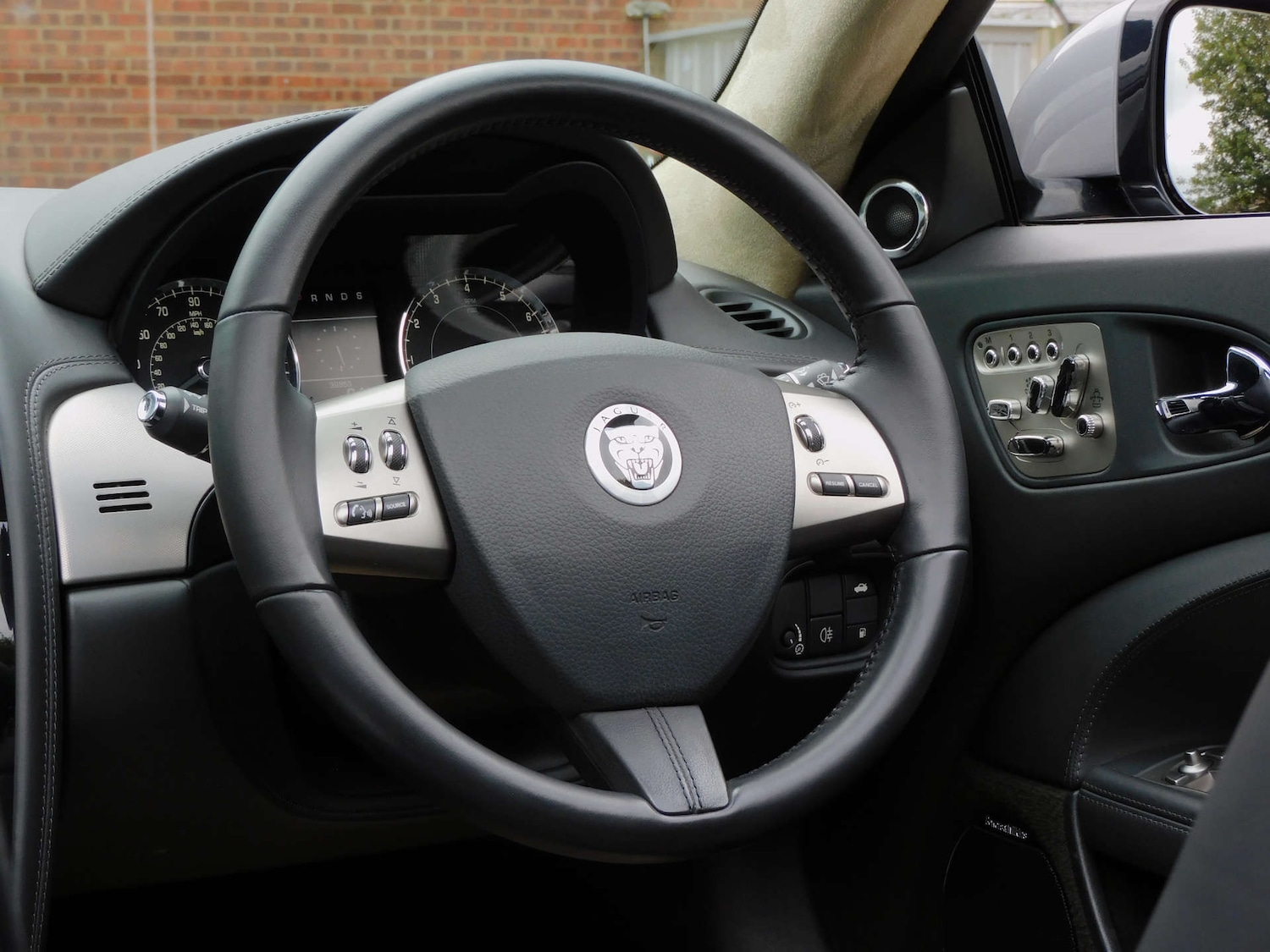 Used Jaguar XK 2010 for sale - 76278667: Photo 29