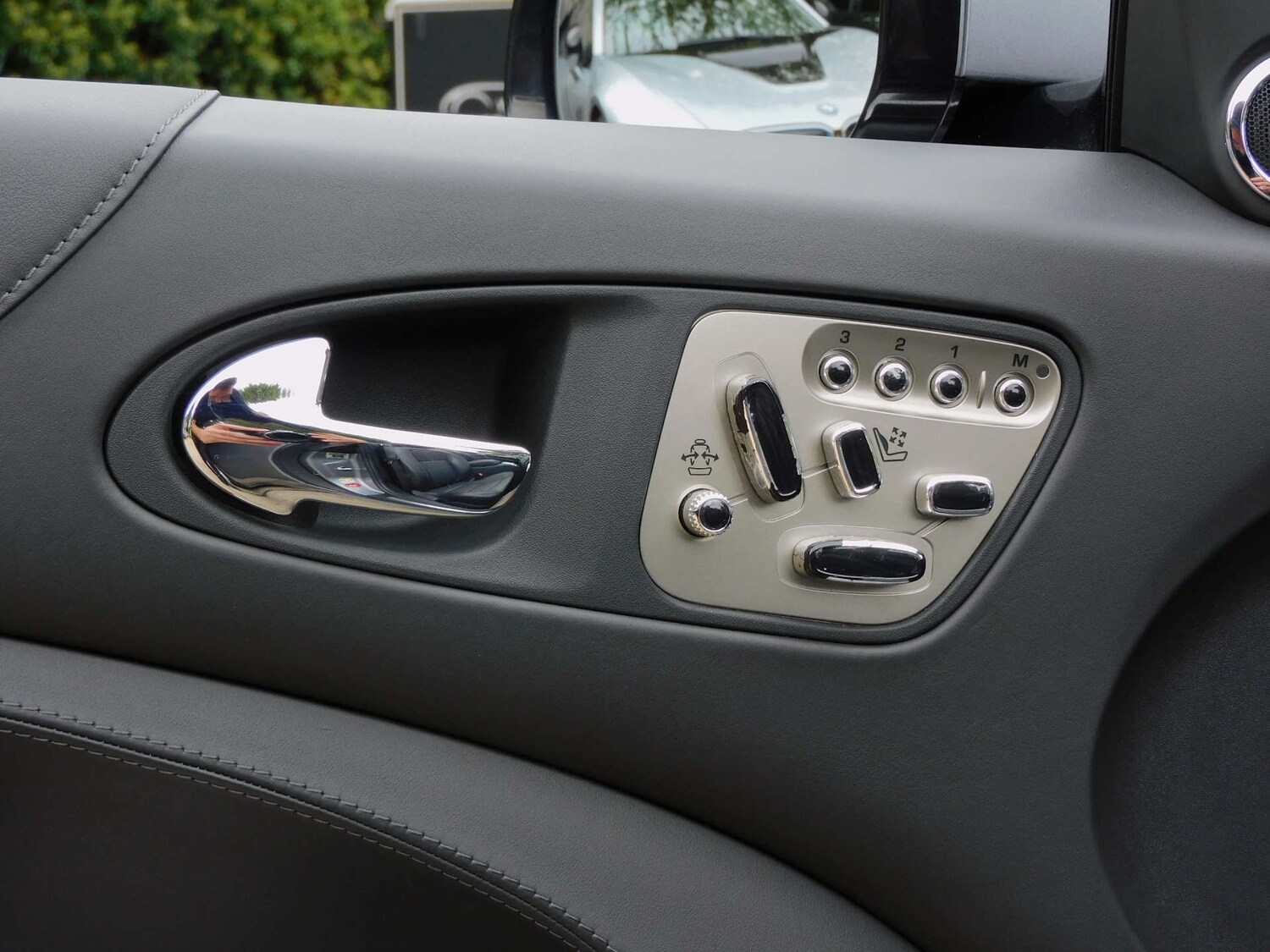 Used Jaguar XK 2010 for sale - 76278667: Photo 36