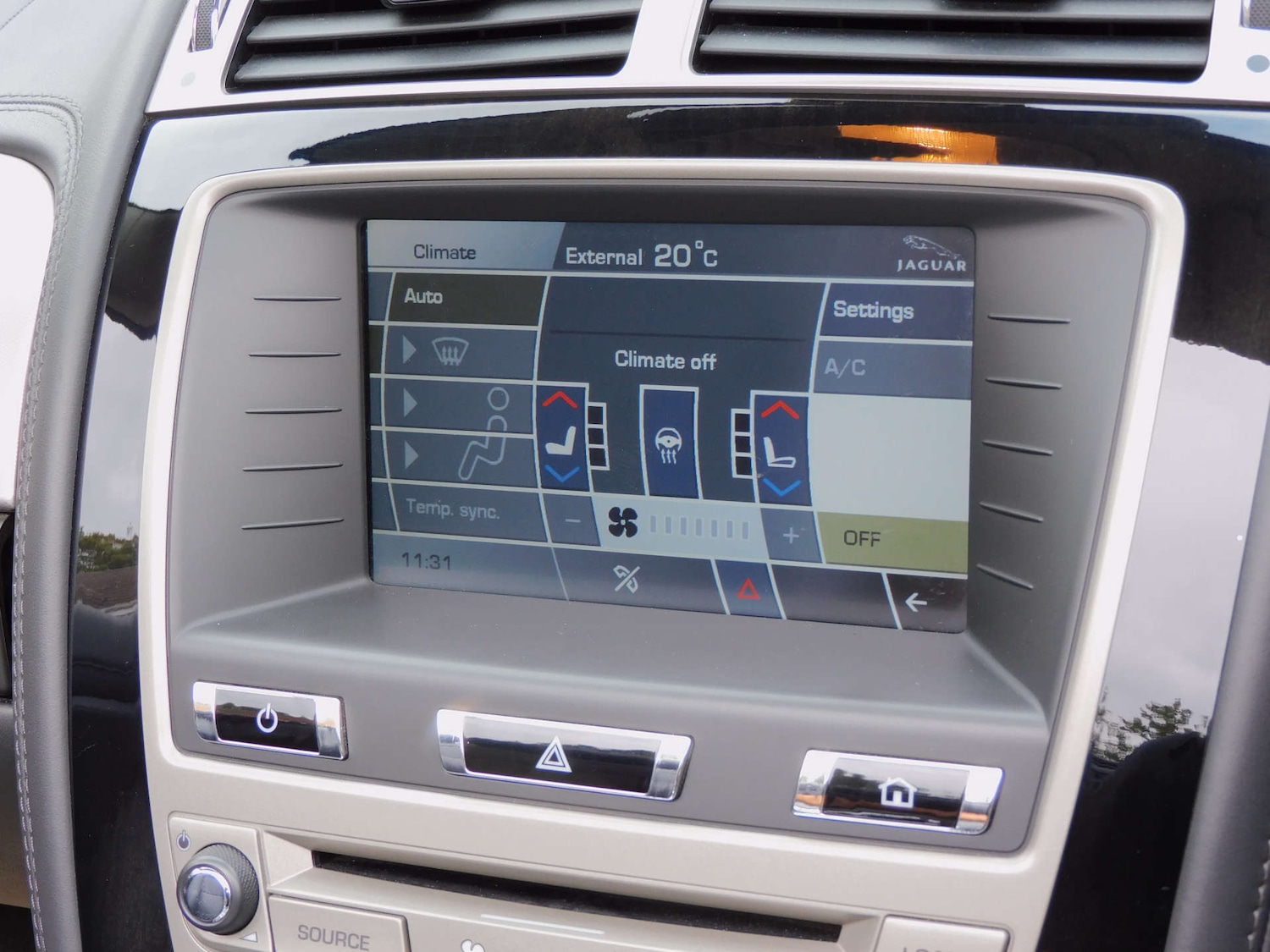 Used Jaguar XK 2010 for sale - 76278667: Photo 42