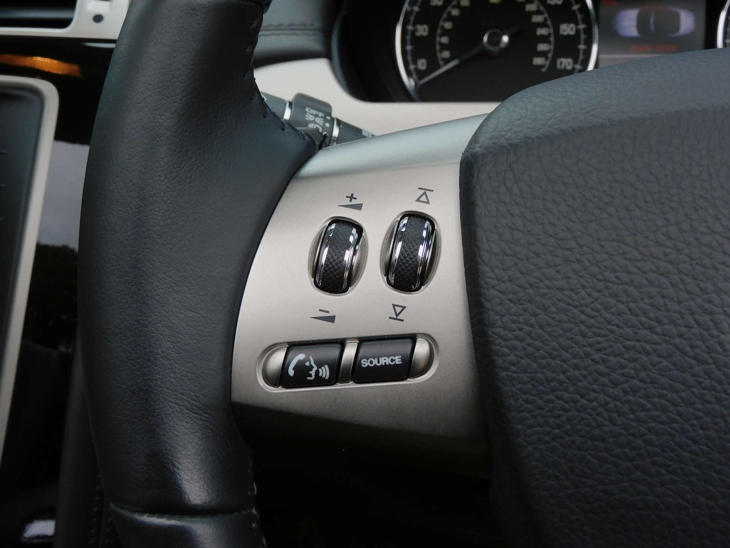 Used Jaguar XK 2010 for sale - 76278667: Photo 45