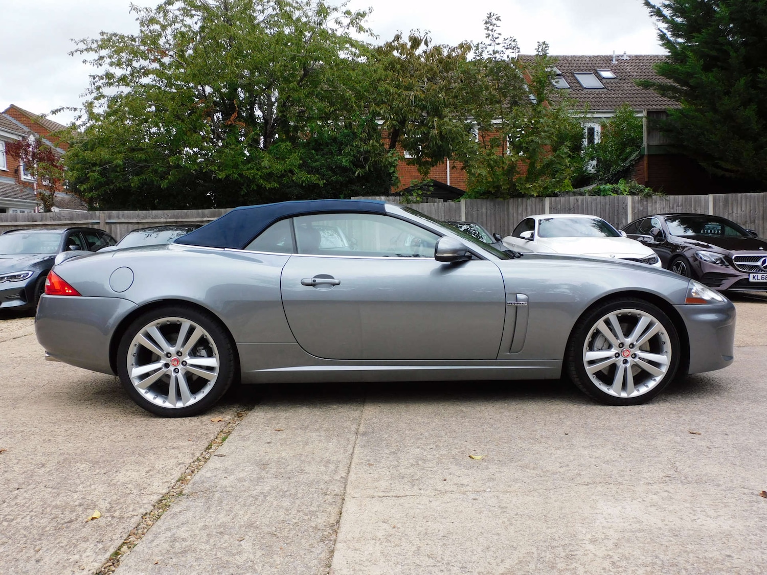 Used Jaguar XK 2010 for sale - 76278667: Photo 53