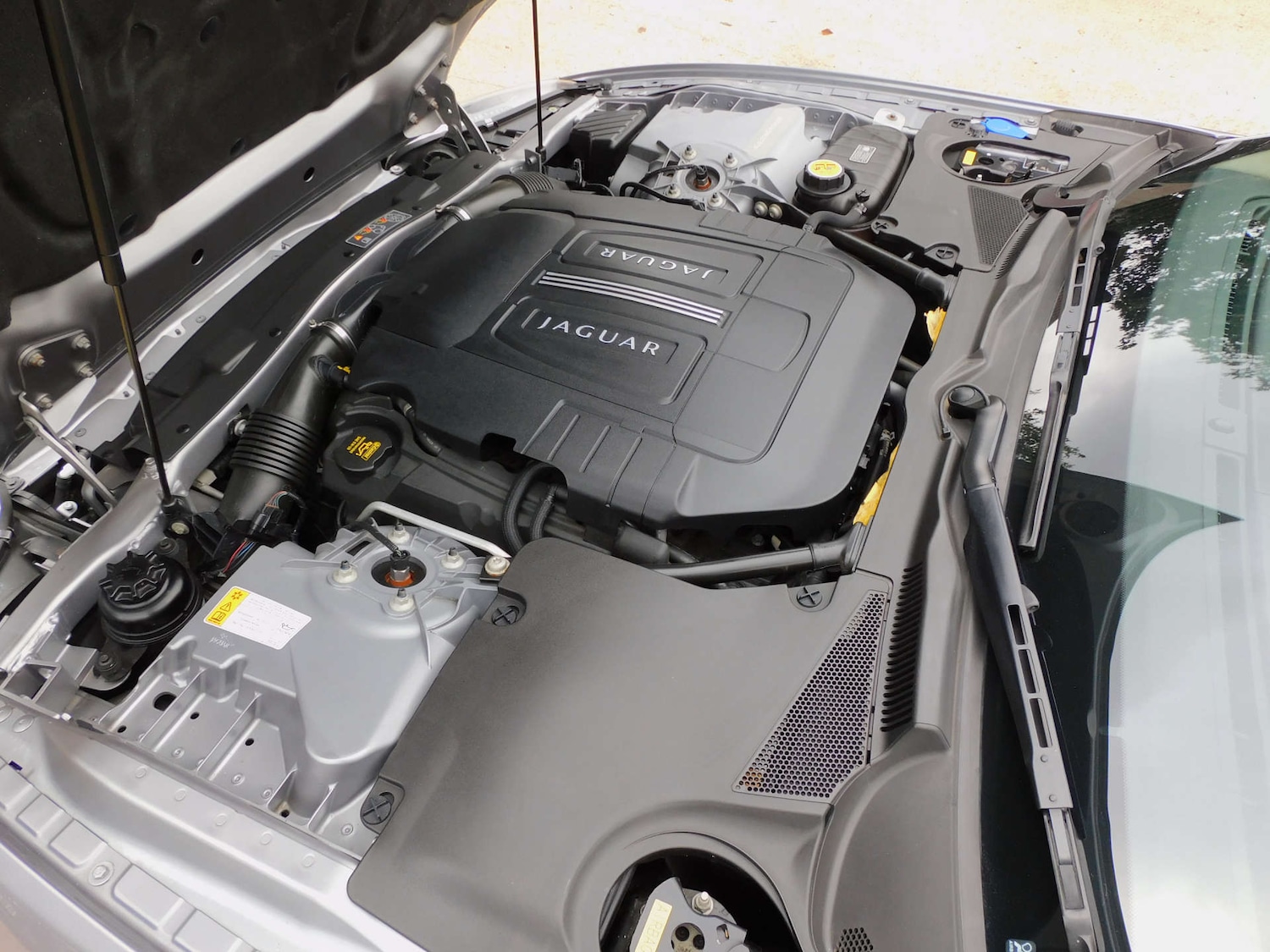 Used Jaguar XK 2010 for sale - 76278667: Photo 56