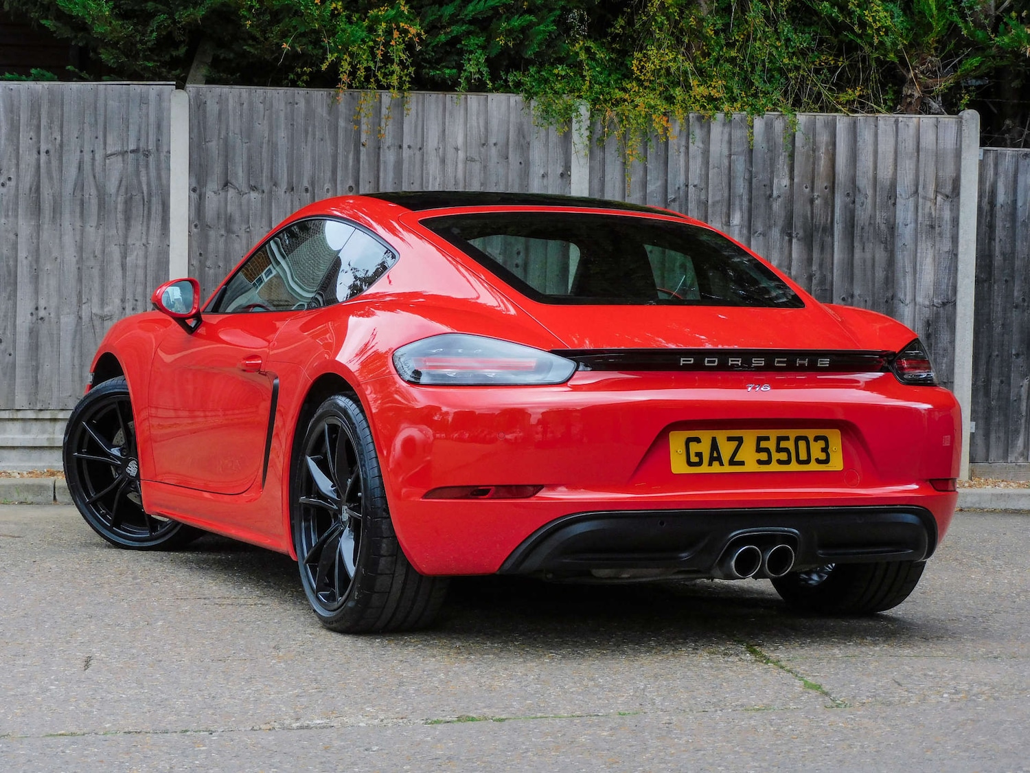 Used Porsche Cayman 2019 for sale - 77470081: Photo 2