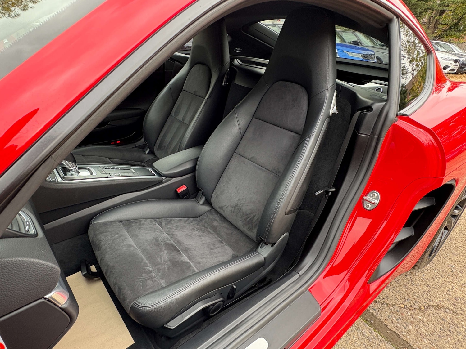 Used Porsche Cayman 2019 for sale - 77470081: Photo 32