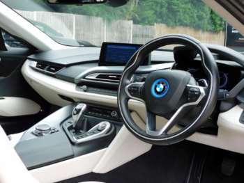 Used BMW i8 2016 for sale - 74856367: Photo