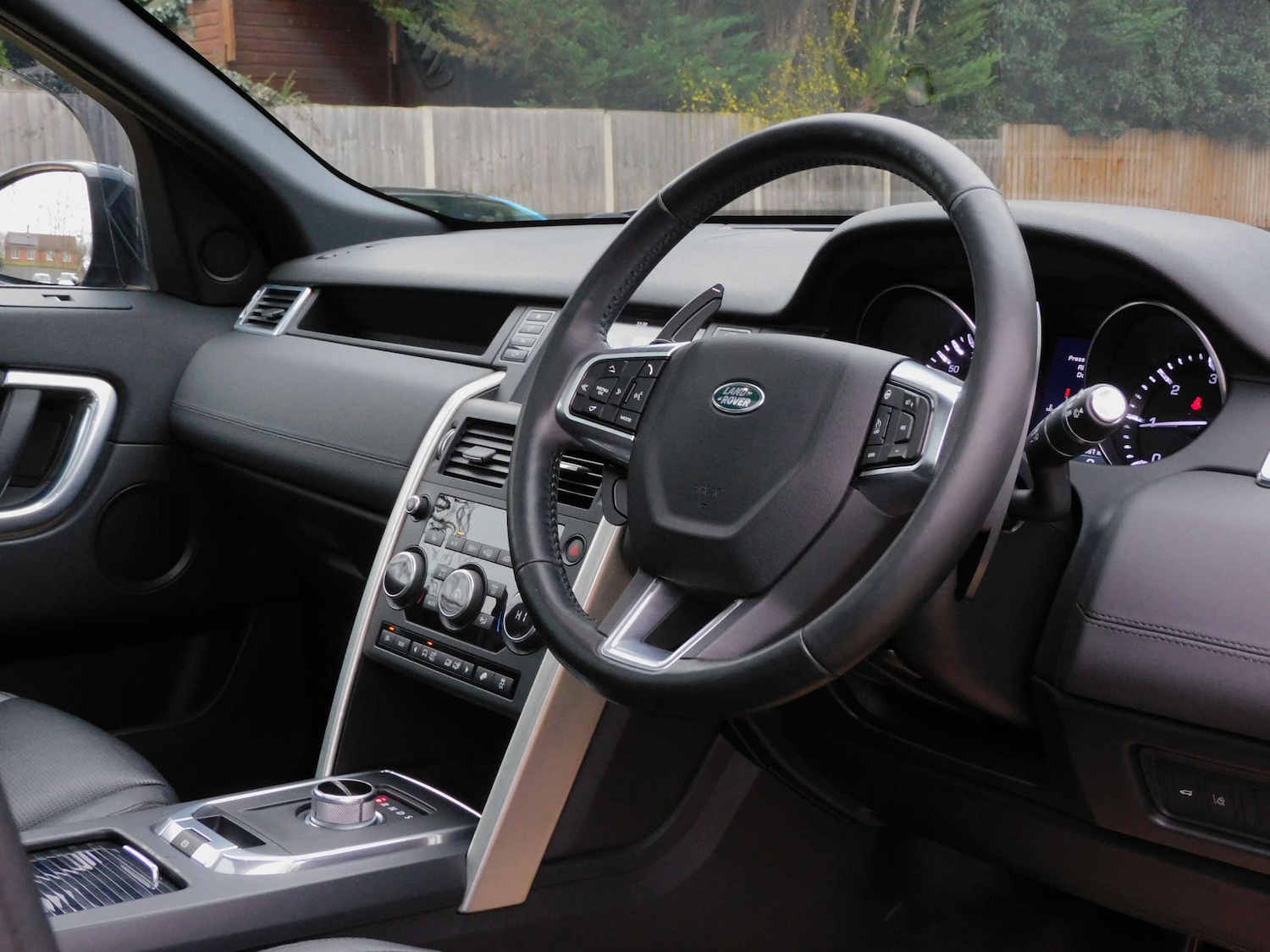 Used Land Rover Discovery Sport 2015 for sale - 77420197: Photo 3