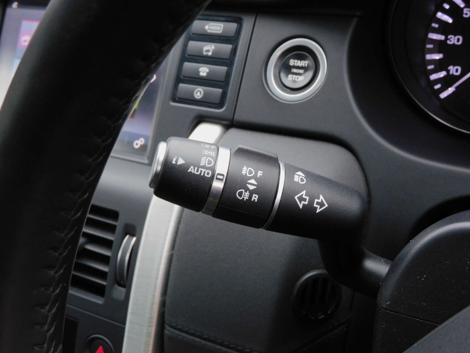 Used Land Rover Discovery Sport 2015 for sale - 77420197: Photo 41