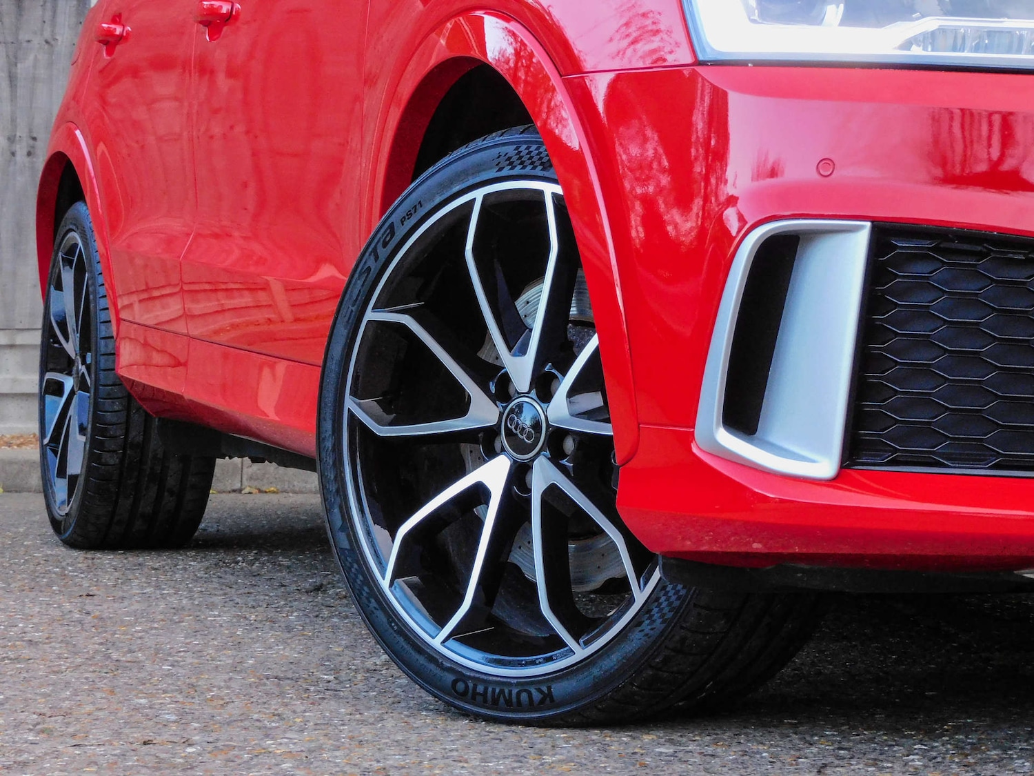 Used Audi RS Q3 2015 for sale - 76614760: Photo 2