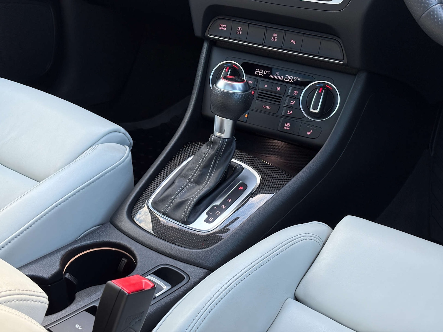 Used Audi RS Q3 2015 for sale - 76614760: Photo 22