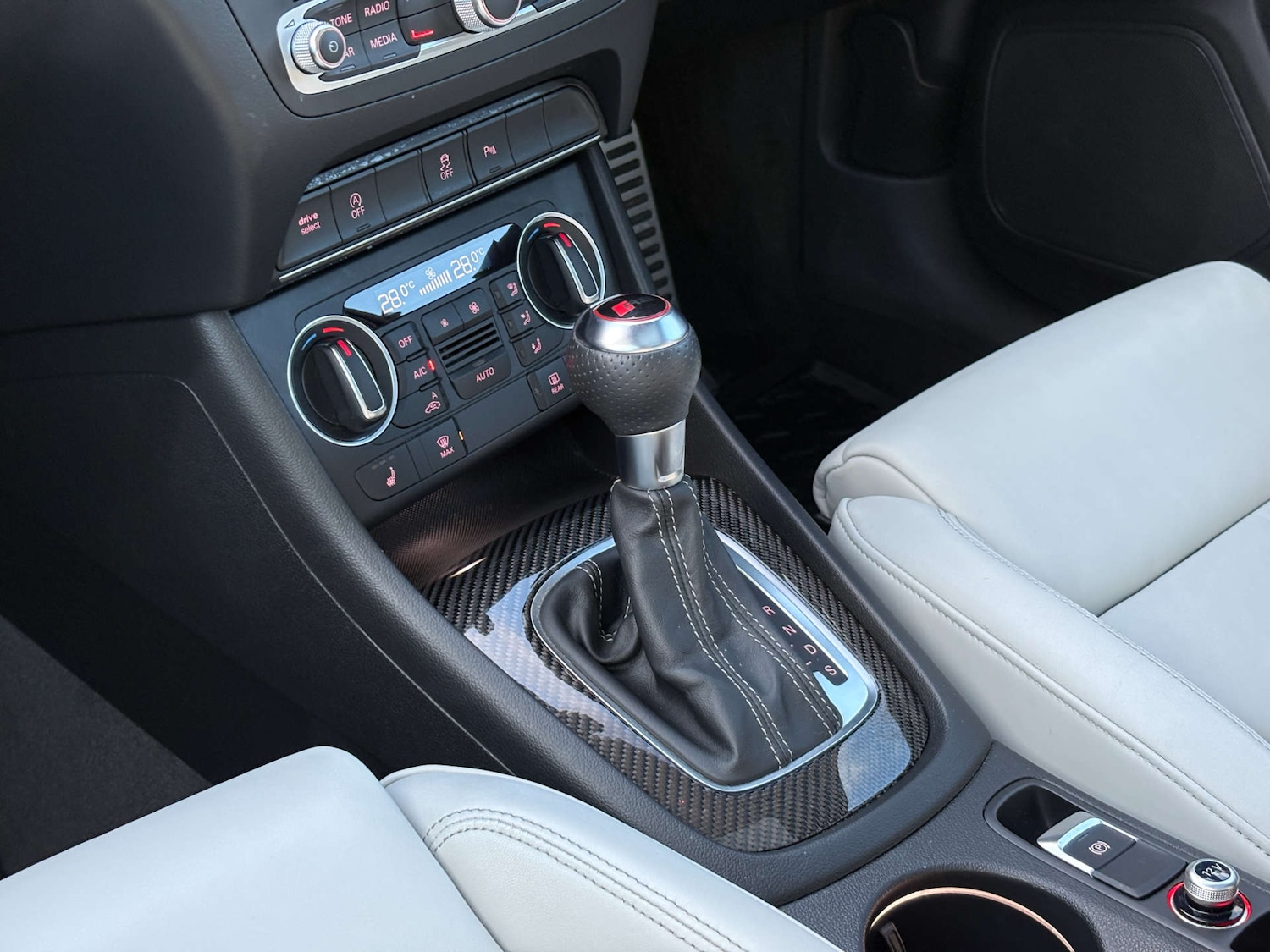 Used Audi RS Q3 2015 for sale - 76614760: Photo 31